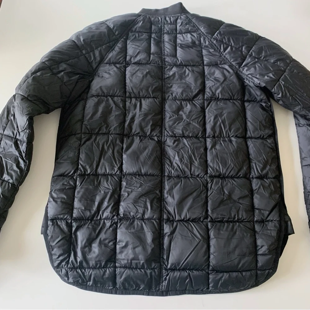 GapFit Black Recycled Quilted Bomber Jacket - Picture 5 of 8